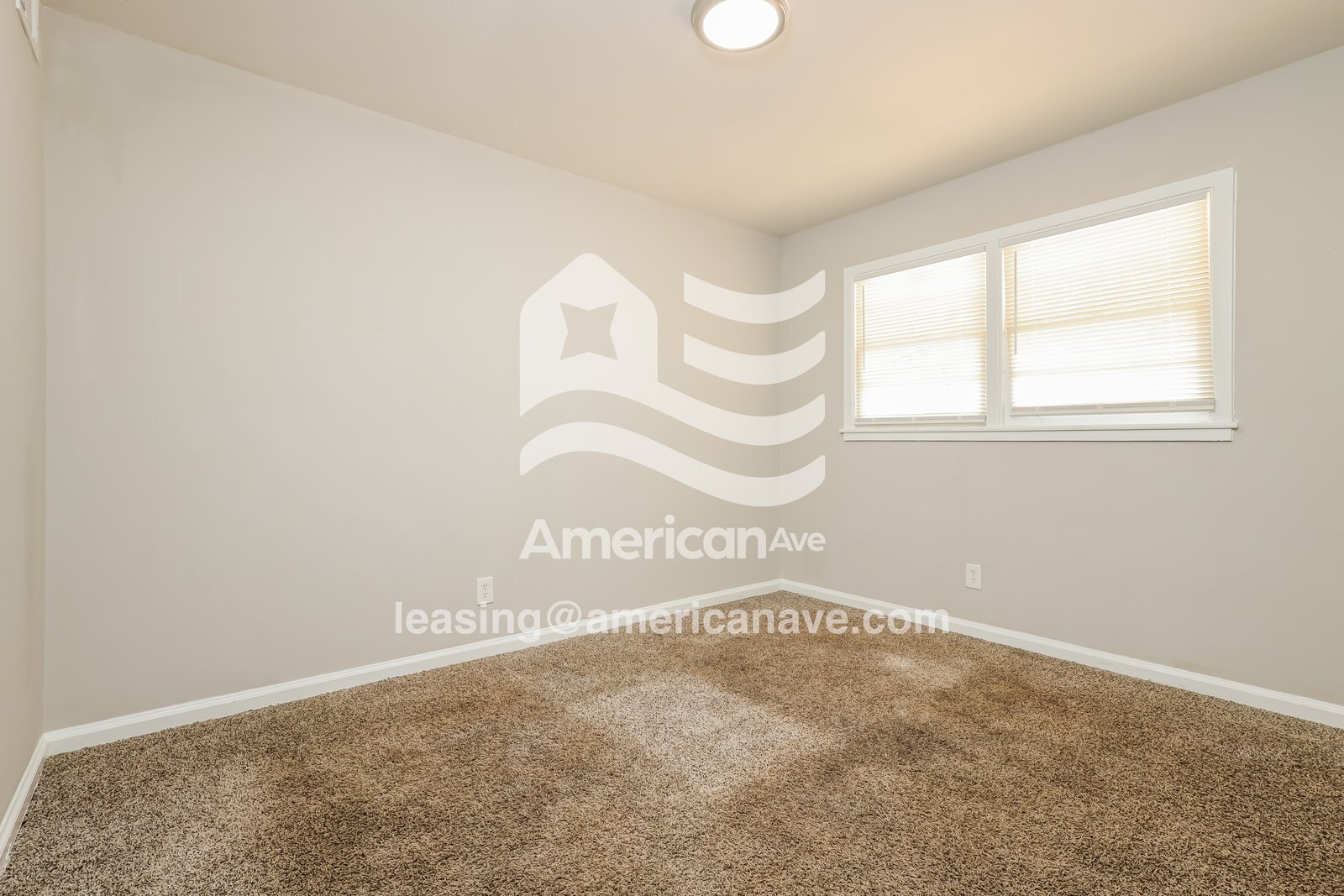 Building Photo - 3965 Mosley Dr