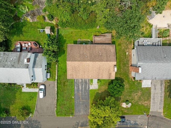 Building Photo - 37 Windsor Ln