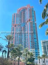 Building Photo - 300 S Pointe Dr