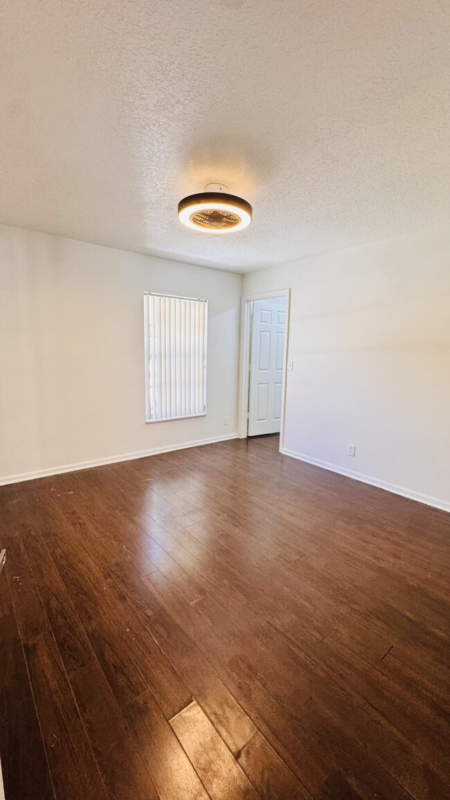 Building Photo - 6030 Eberts St