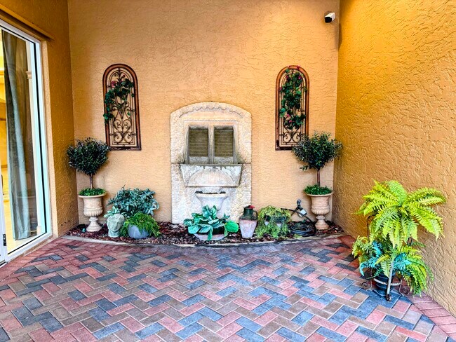 Building Photo - 20 Orange Ave