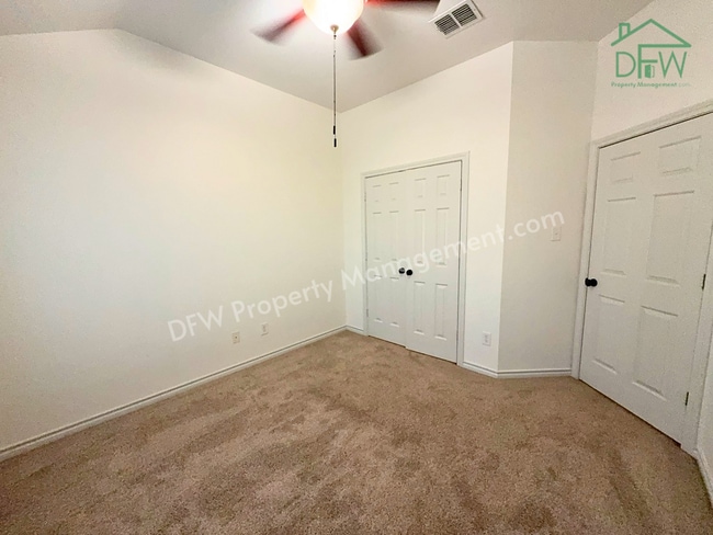 Building Photo - For Lease: Corner Townhome near DFW Airport - 3BR/2.5BA, Private Pool, Attached Garage, W/D Included