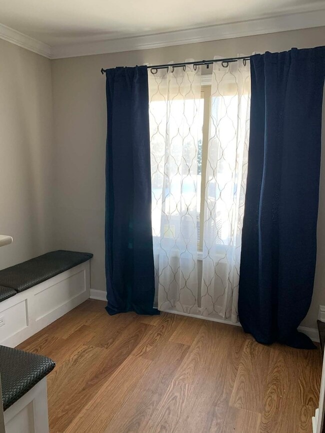 Building Photo - 6827 Hickory St