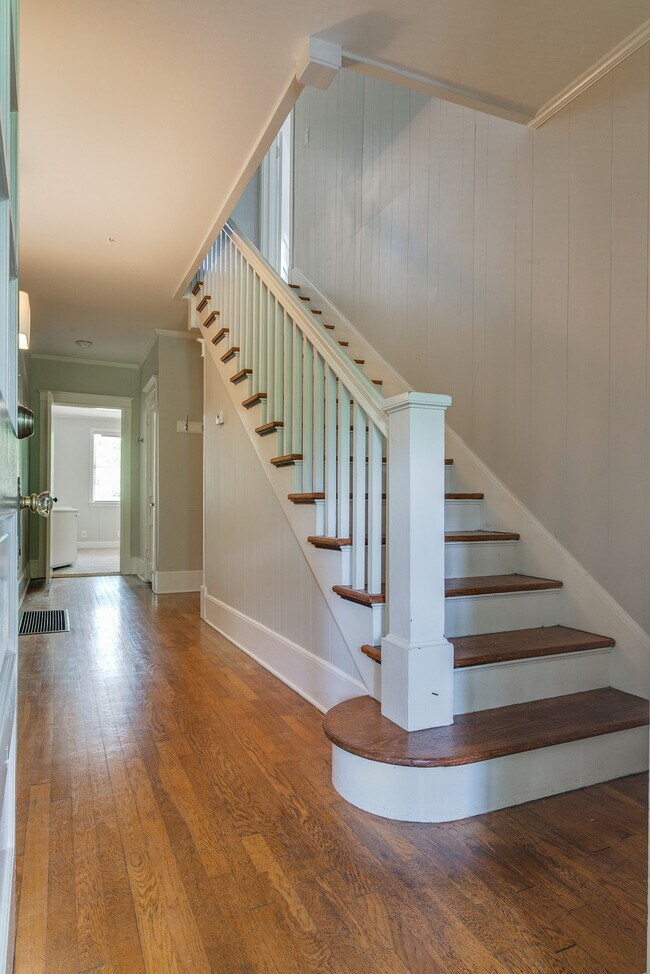 Building Photo - 946 Caldwell Ln