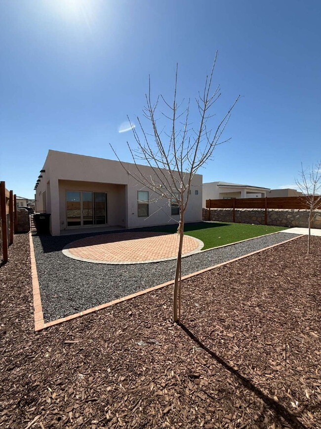 Building Photo - 13389 Carterton Ave