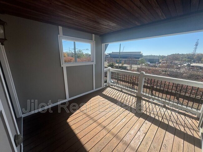 Building Photo - 1806 DeKalb Ave NE