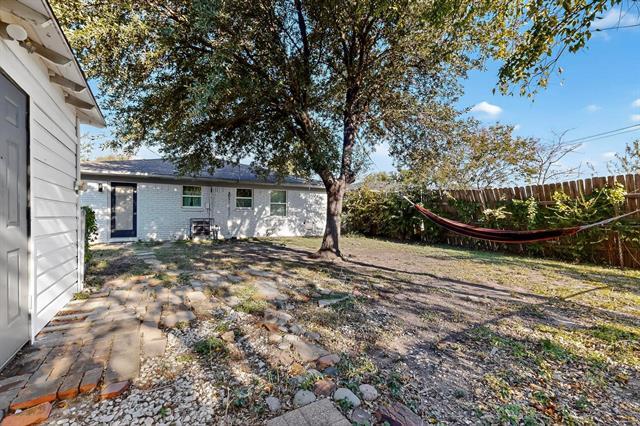 Building Photo - 10018 Olmos Dr