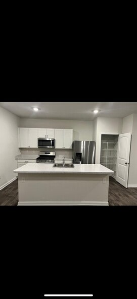 Building Photo - 75 Citrus Dr