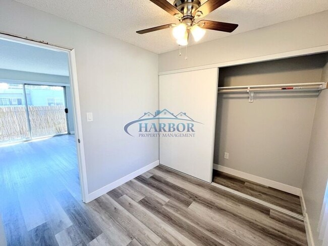 Building Photo - 2315 S Grand Ave