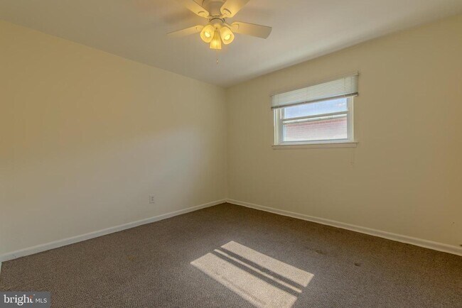 Building Photo - 8124 Langdon St