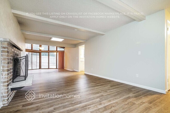 Building Photo - 14719 104th Ave E