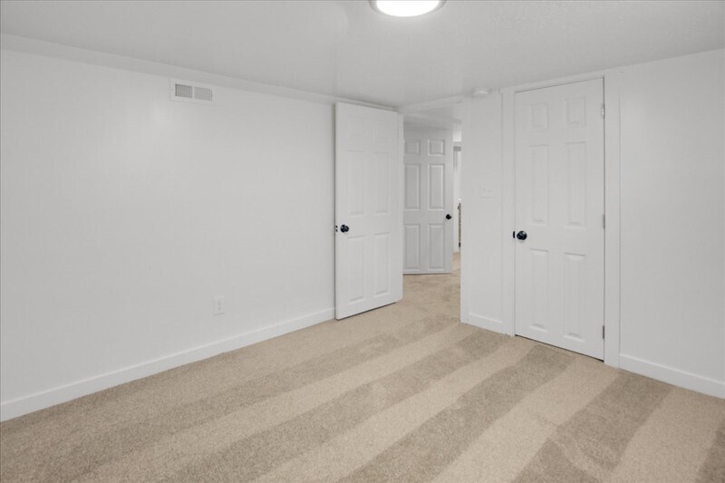Building Photo - 3568 Orchard Ave