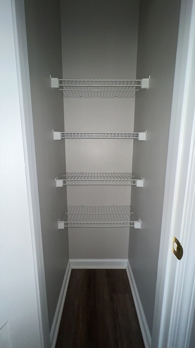 Building Photo - 822 Waterfield Dr