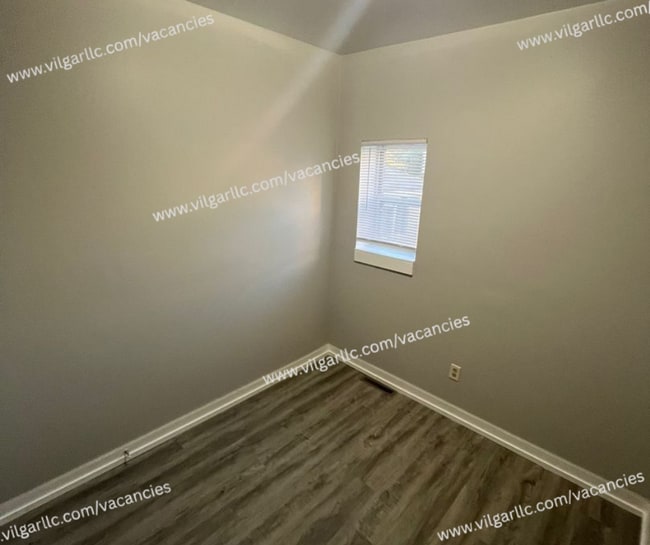 Building Photo - 3910 Deodar St