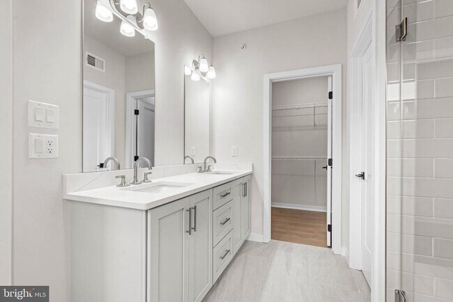 Building Photo - 315 Gilman St