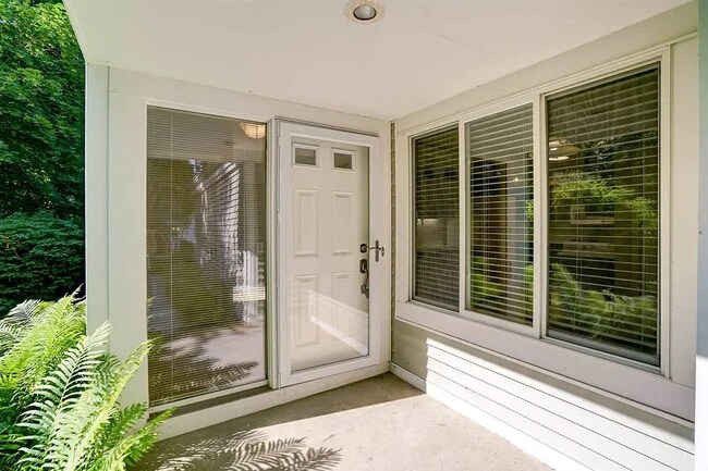 Building Photo - 11 Gray Birch Trl