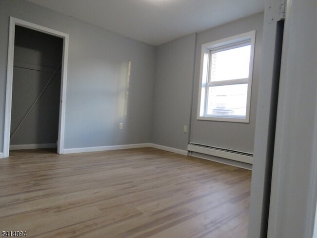 Building Photo - 768B State St