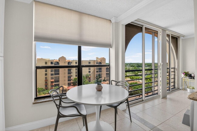 Building Photo - 7129 Promenade Dr