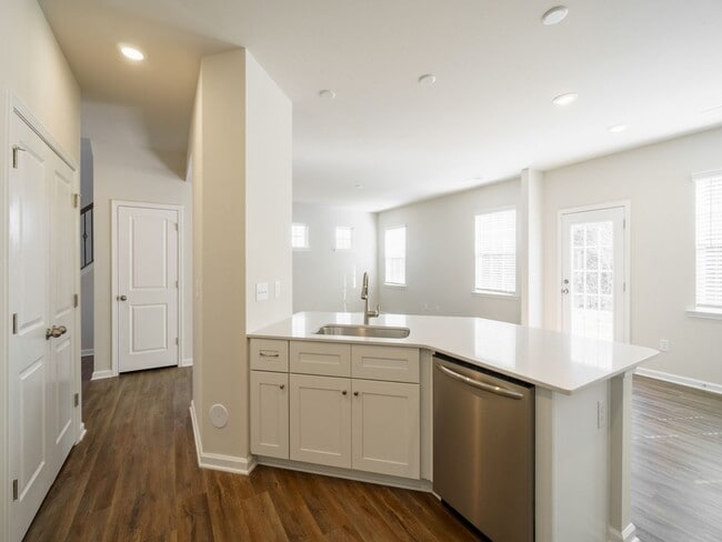 Building Photo - 1 Year Old New Home With 3 Bedroom 2.5 bat...