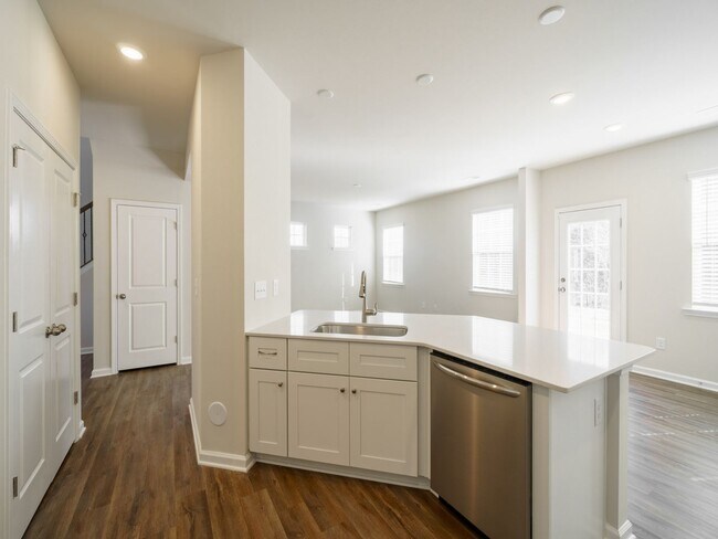 Building Photo - 10019 Ventfort Hall Dr