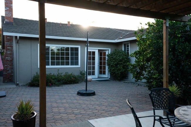 Building Photo - 6596 Almaden Rd