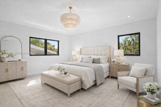 Building Photo - 2345 SW 23rd Terrace