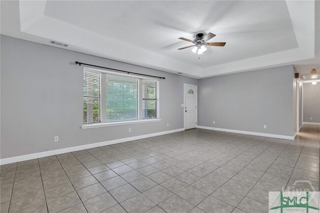 Building Photo - 103 Maple Dr