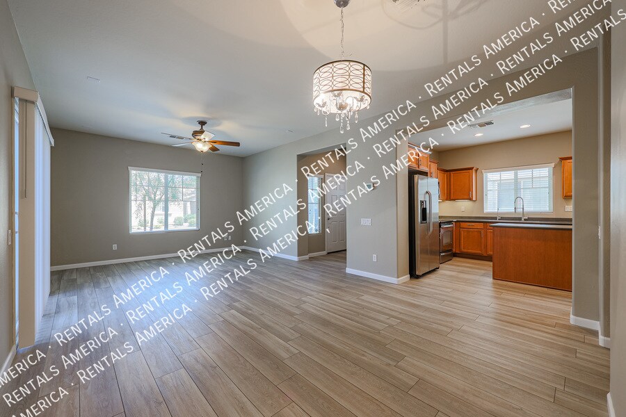 Building Photo - 2205 W Le Marche Ave