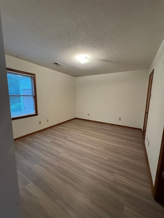 Building Photo - 104 Peninsula Pl Ln