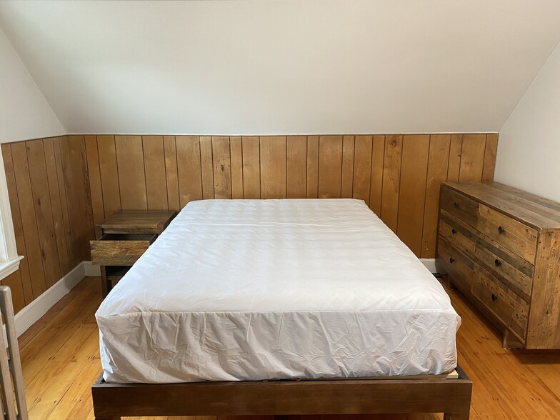 Building Photo - 90 Chandler St