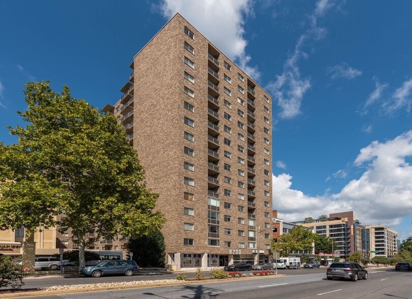 Primary Photo - 8200W Apartments