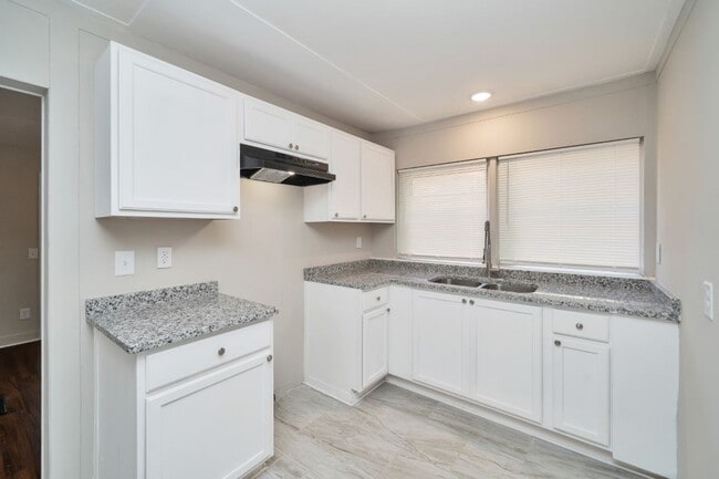 Building Photo - Newly Renovated House for Rent in Leeds, AL – 3 Bed, 2 Bath!