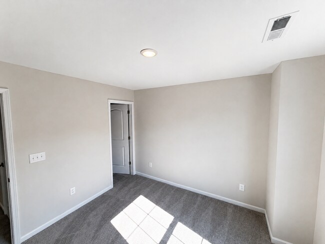 Building Photo - 1110 Brooksridge Way