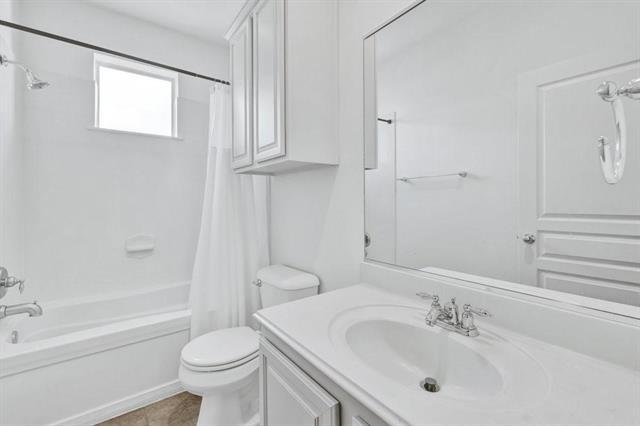 Building Photo - 4315 Holland Ave