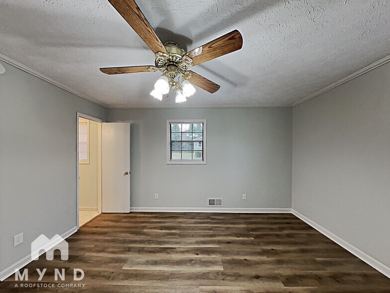 Building Photo - 70 Highland Cir