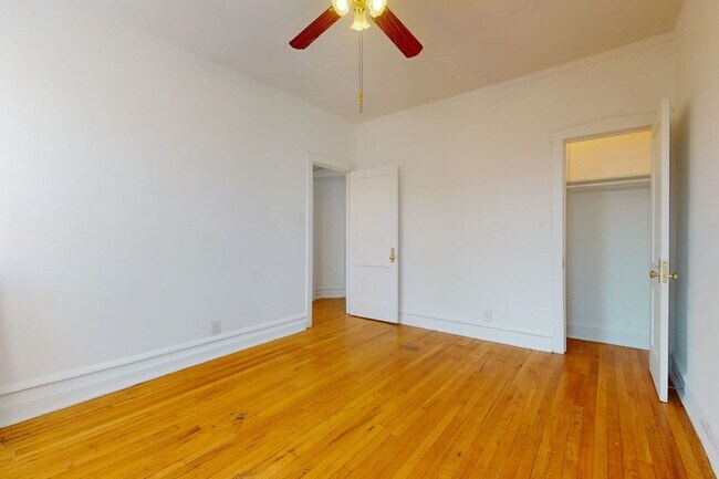 Floorplan - 5300-5308 S. Greenwood Avenue