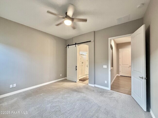 Building Photo - 5768 N Thornberry Dr