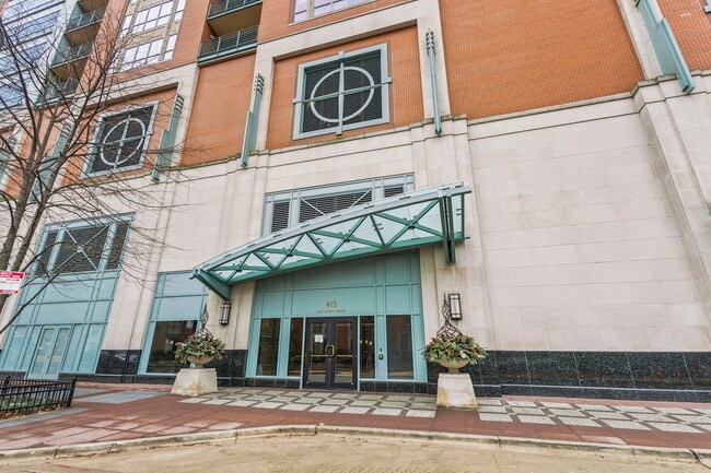 Building Photo - 415 E North Water St