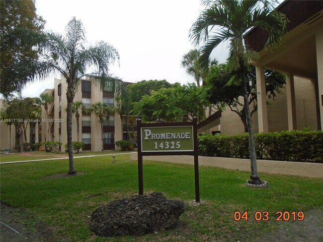 Primary Photo - 14501 N Kendall Dr
