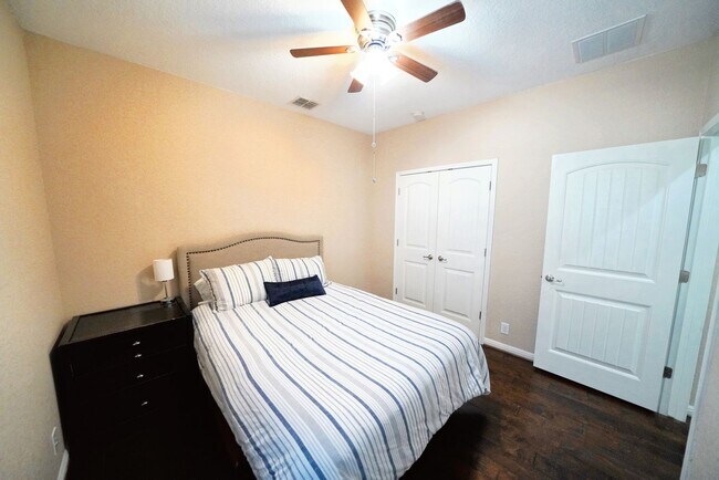 Building Photo - Executive 5-Bedroom Home in Coveted Crossvine Subdivision - Realtor Commission: $750