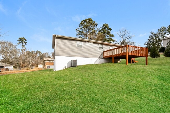 Building Photo - 6915 Arnett Cir