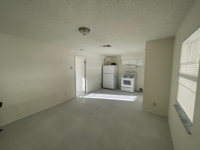 Building Photo - 2357 Lafayette St