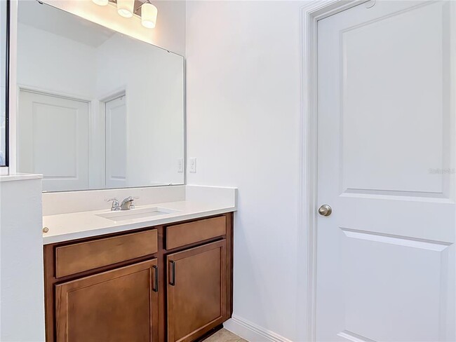 Building Photo - 792 Hyperion Dr