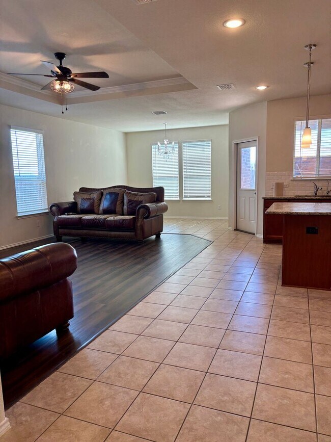 Building Photo - ? Beautiful 4-Bedroom Single-Story in Fort Worth