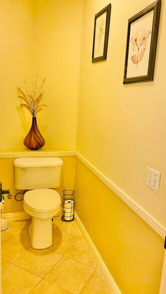 Master Bathroom - 14066 Glendale Ct