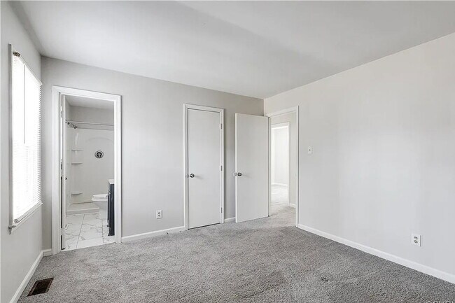 Building Photo - 1624 Mountain Pine Terrace
