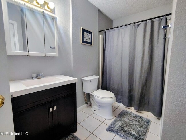 Building Photo - 5080 Gautier Vancleave Rd