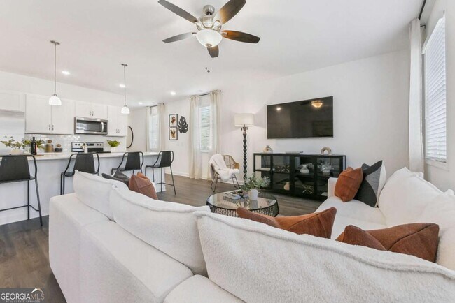 Building Photo - 5561 Fetlock Wy