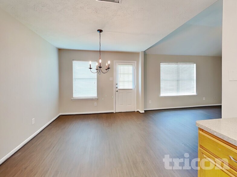 Building Photo - 12230 Scarlet River Dr