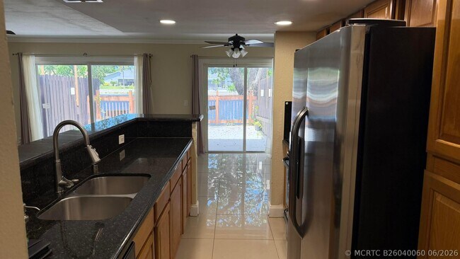 Building Photo - 1114 NW 79th Dr